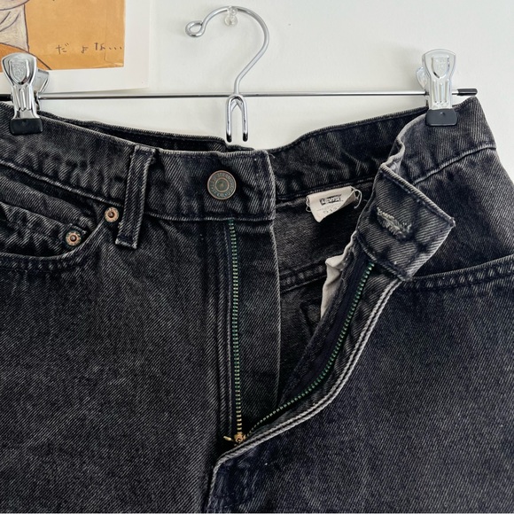 vintage levi cutoff shorts - Picture 4 of 5